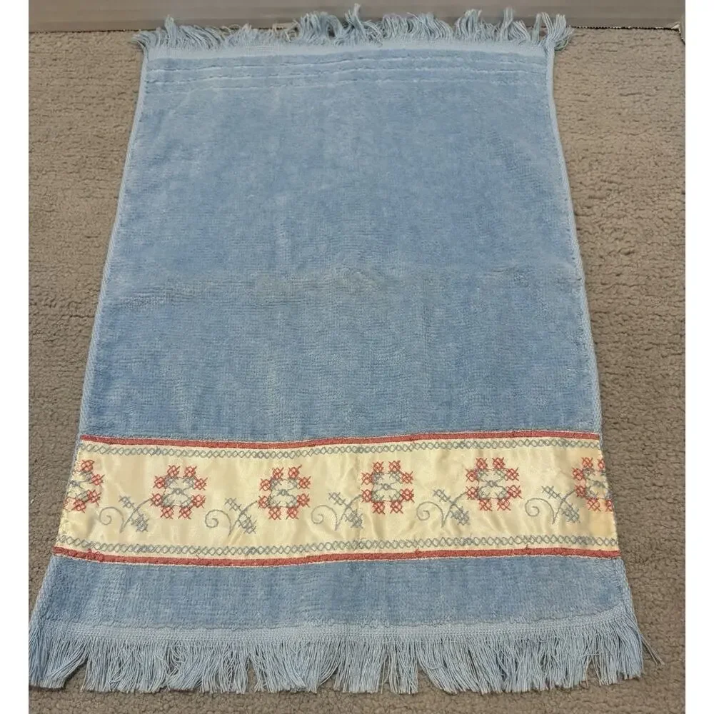 Fieldcrest Guest Fingertip Hand Towel Set of 2 Embroidere Blue Tan Fringe Floral